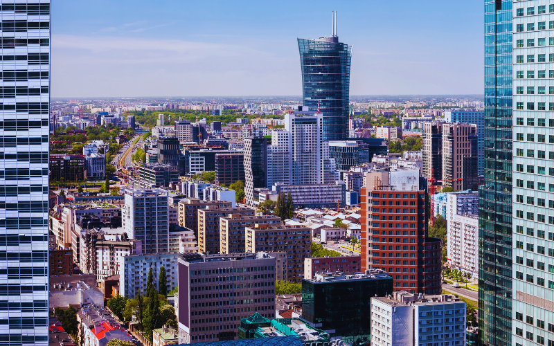 Ceny mieszkań 30 lat temu – historia rynku nieruchomości 1995–2025